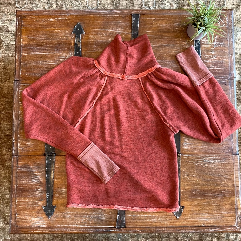 Lua Pullover - image 5